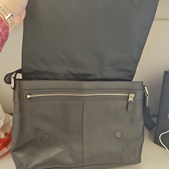 NWOT Coach Charles Messenger Laptop Crossbody Bag in Smooth Leather F54792 Black - Picture 11 of 16